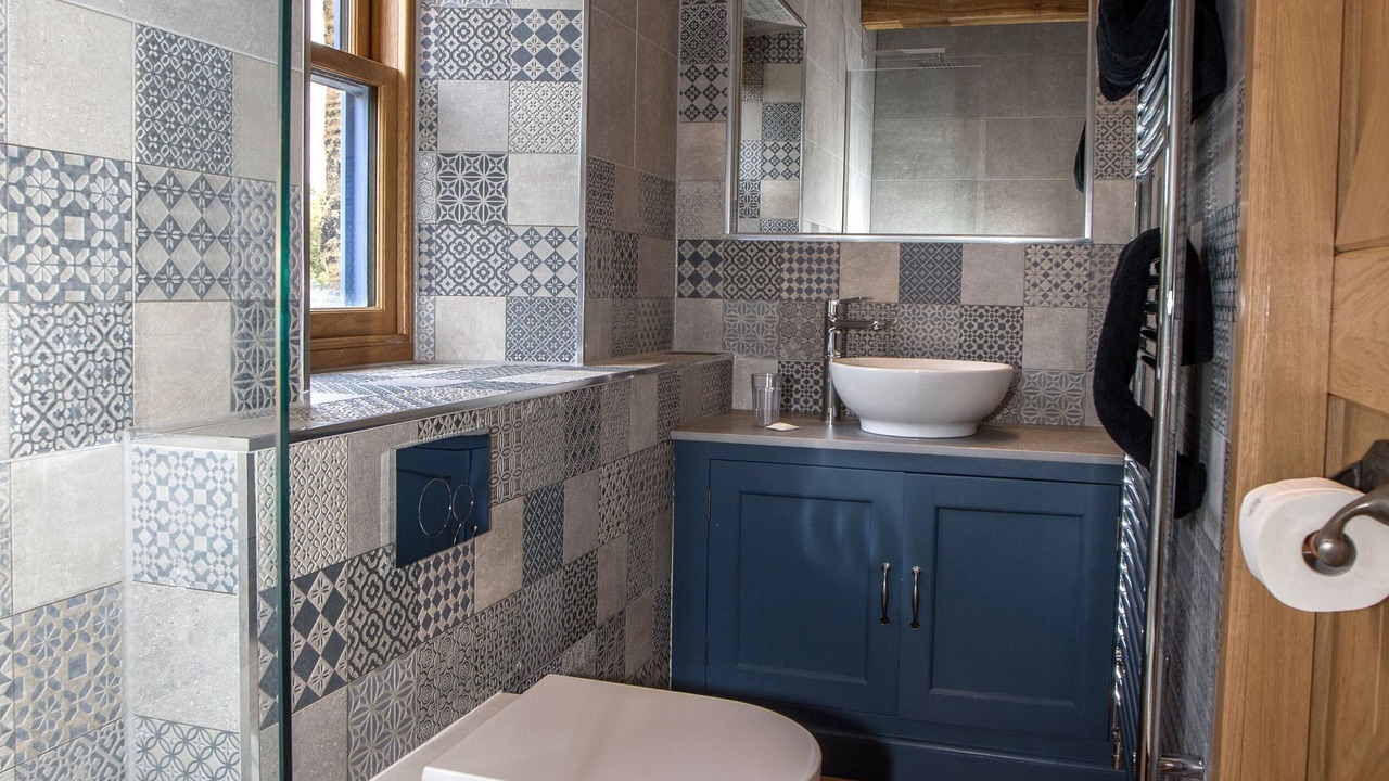 Photo of Bathroom in Millhouse Green
