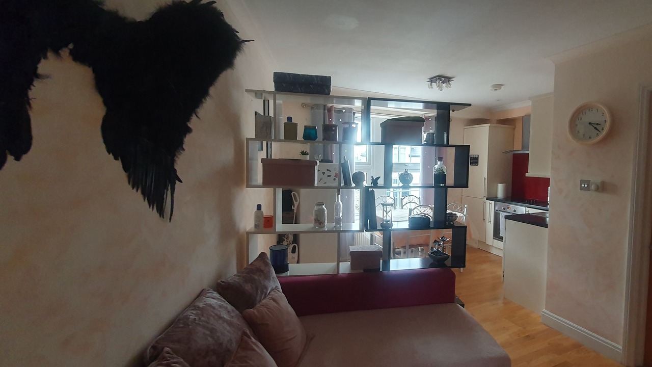 Photo of Livingroom in Childs Hill