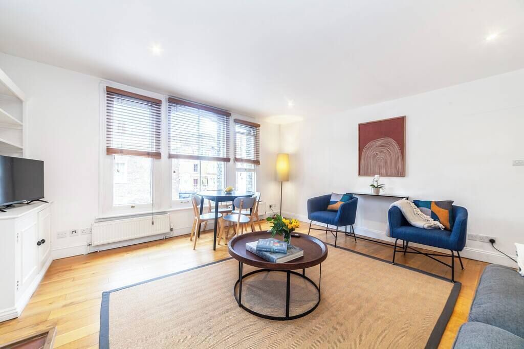 Photo of Bedroom in Mayfair
