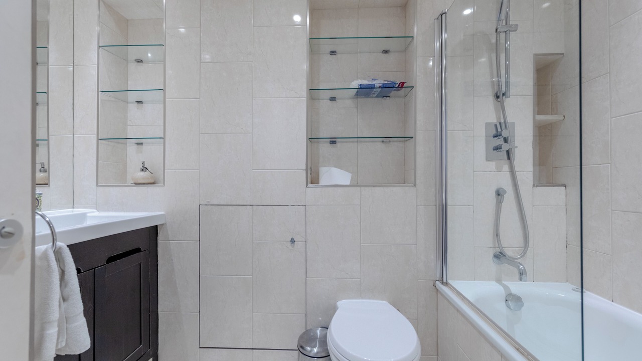 Photo of Bathroom in Abingdon