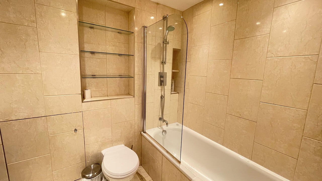 Photo of Bathroom in Abingdon