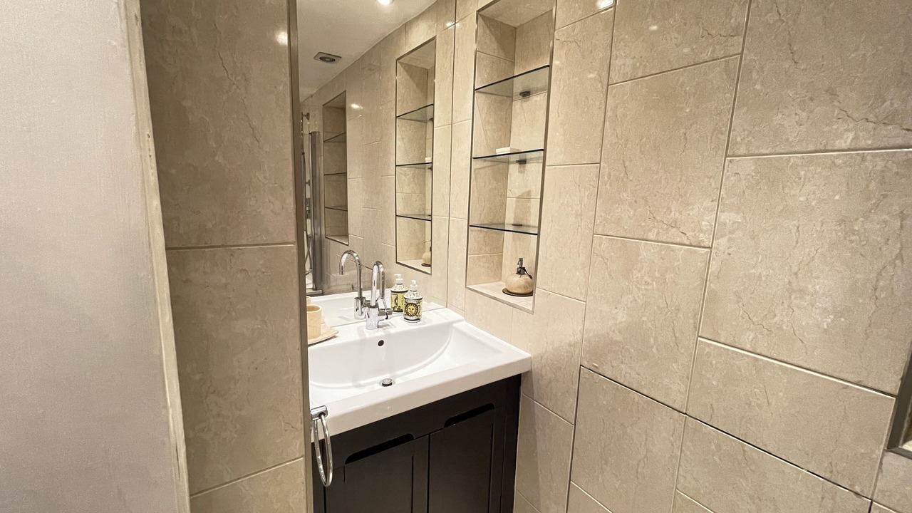 Photo of Bathroom in Abingdon