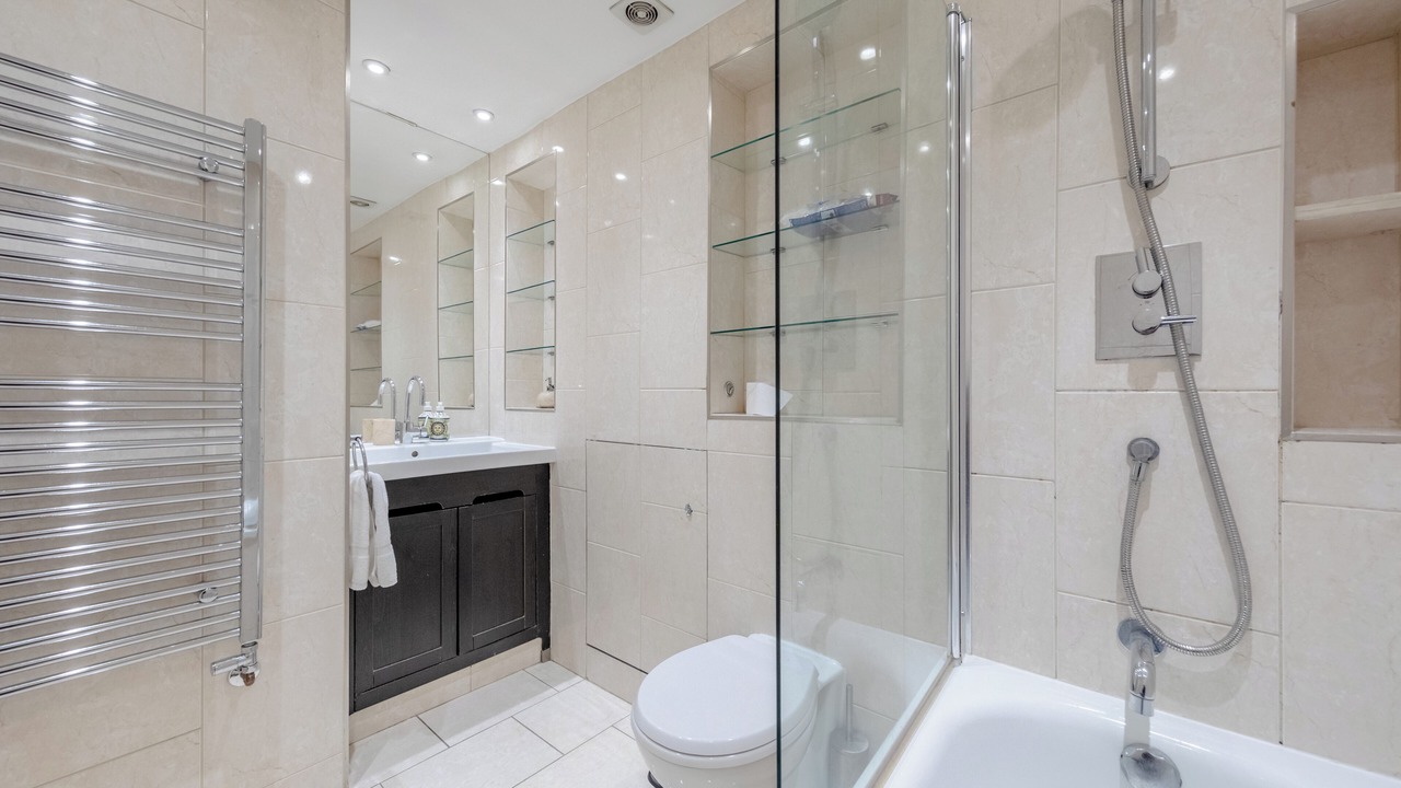 Photo of Bathroom in Abingdon