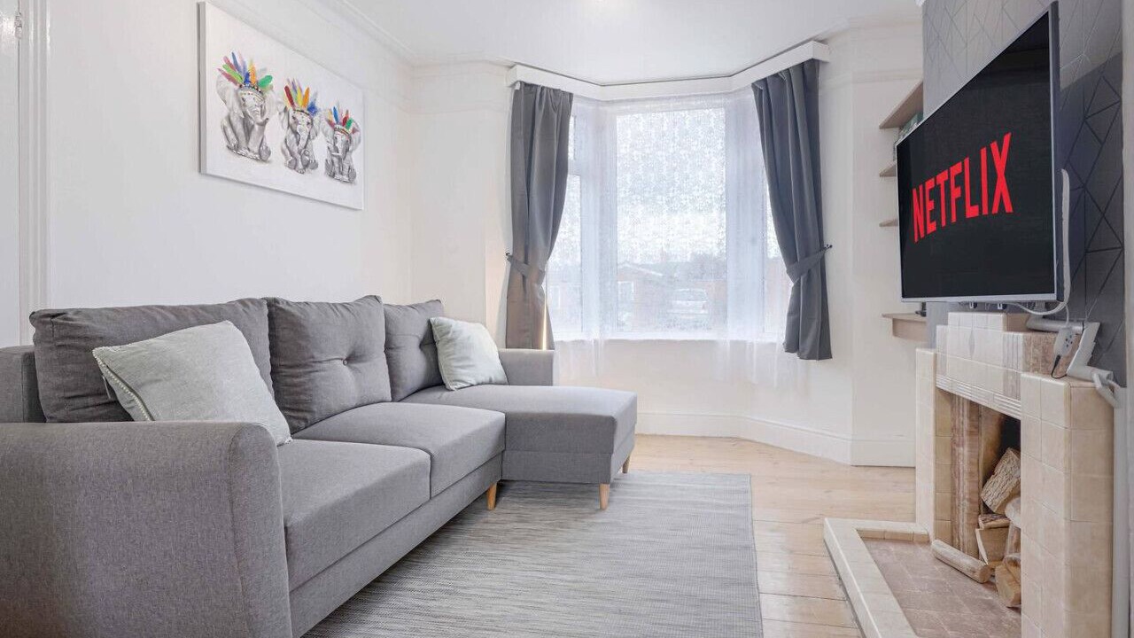 Photo of Livingroom in Northampton