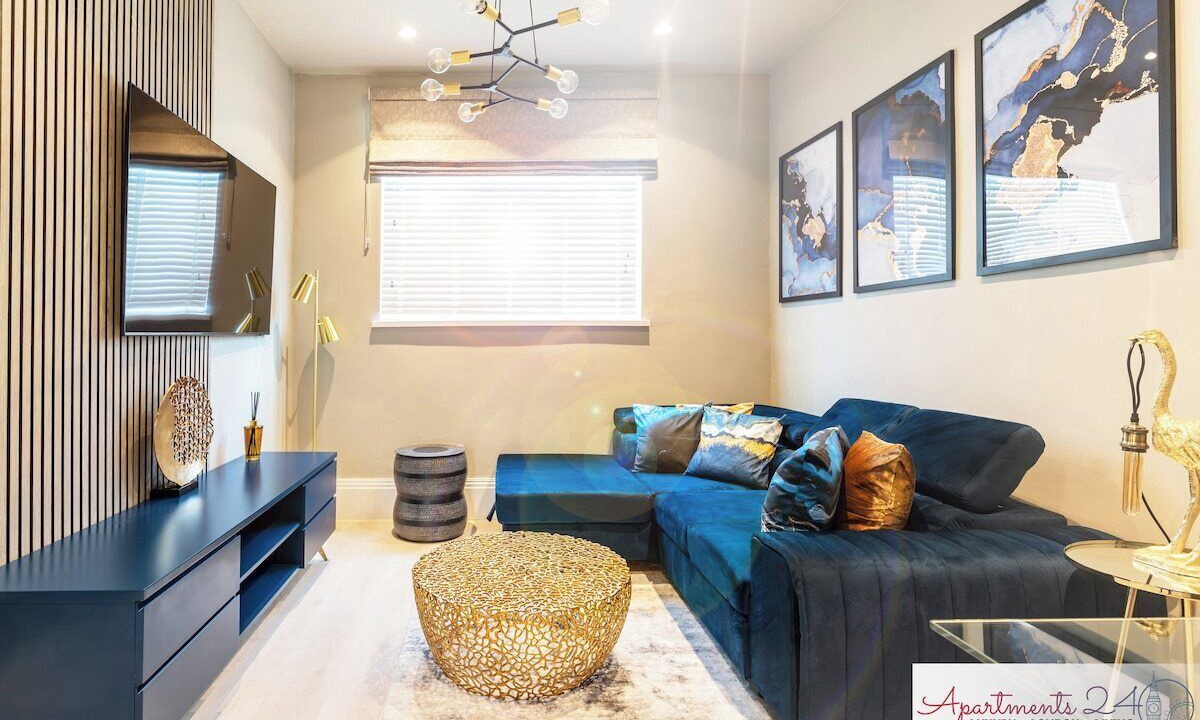 Photo of Livingroom in London Borough of Hounslow