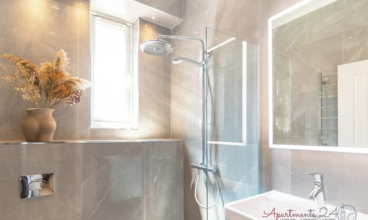 Photo of Bathroom in London Borough of Hounslow