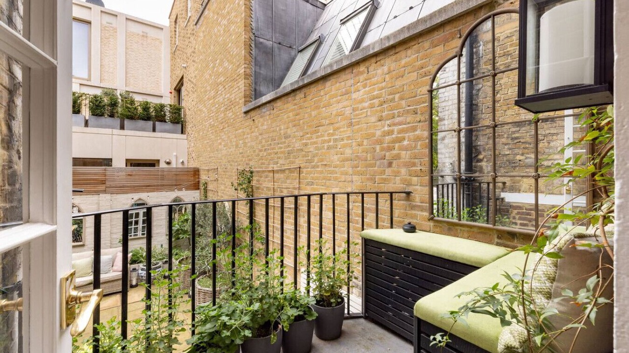 Photo of Patio Balcony in Brompton & Hans Town