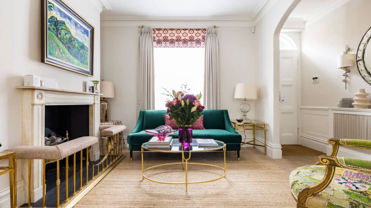Photo of Livingroom in Brompton & Hans Town