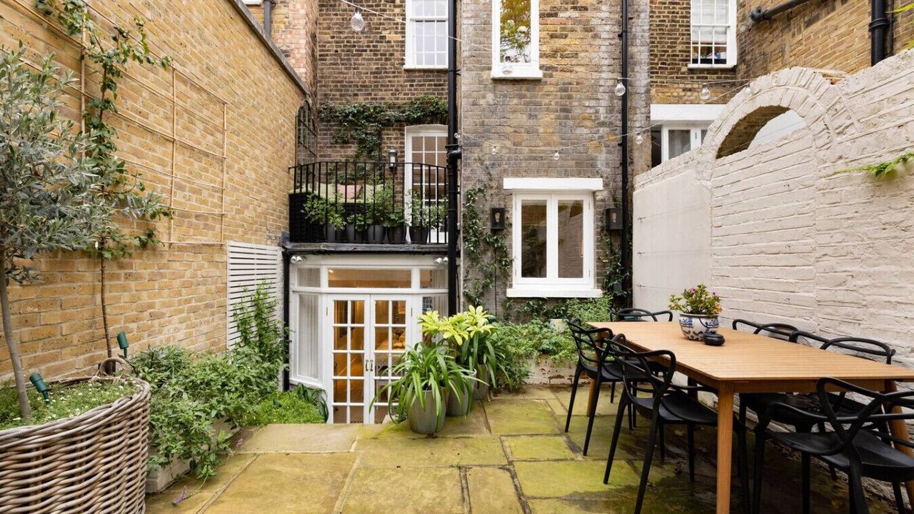 Photo of Outdoor in Brompton & Hans Town