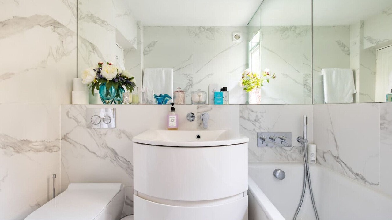 Photo of Bathroom in Brompton & Hans Town