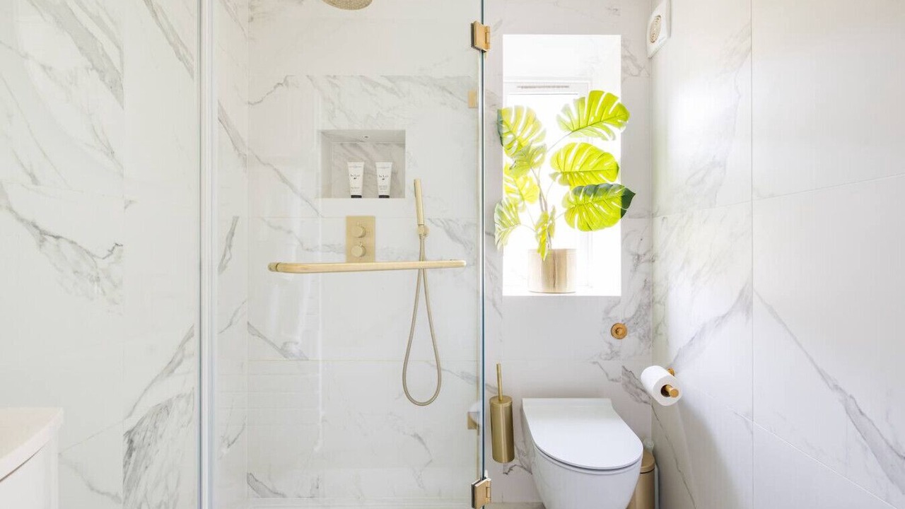 Photo of Bathroom in Brompton & Hans Town