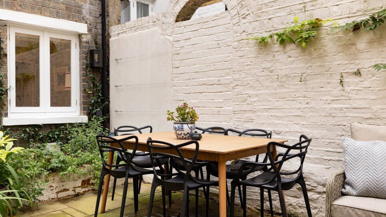 Photo of Outdoor in Brompton & Hans Town