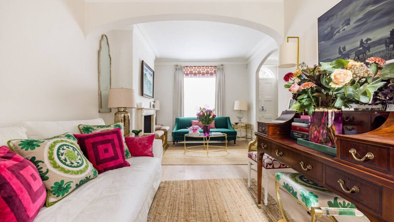 Photo of Livingroom in Brompton & Hans Town
