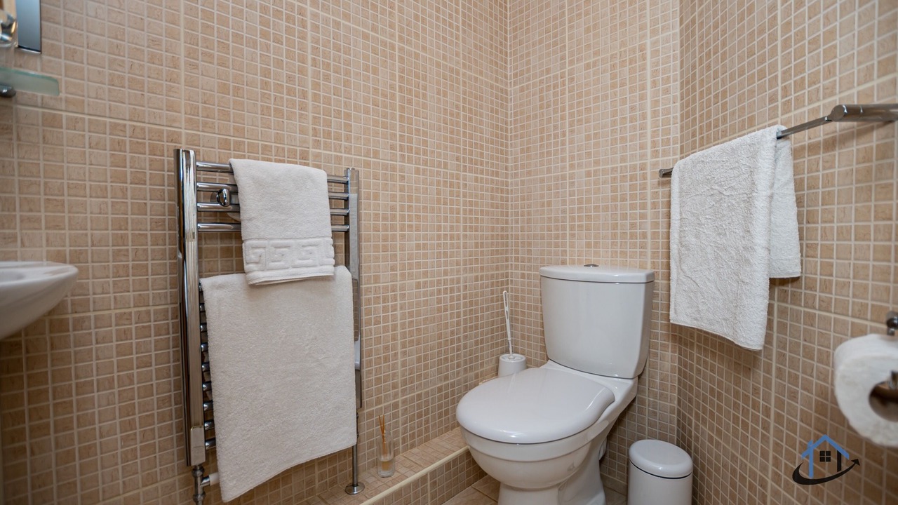 Photo of Bathroom in Caldecott