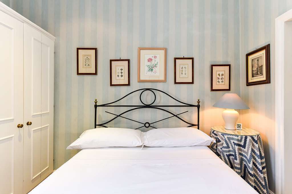 Photo of Bedroom in Brompton & Hans Town