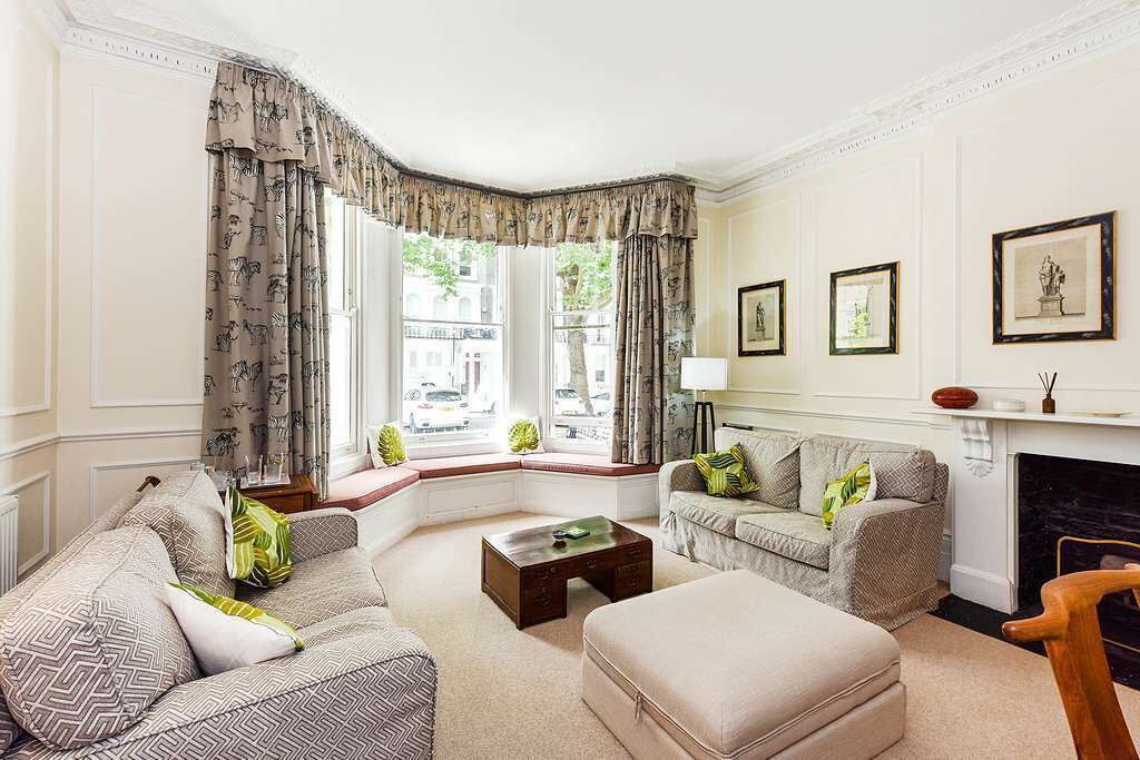 Photo of Livingroom in Brompton & Hans Town