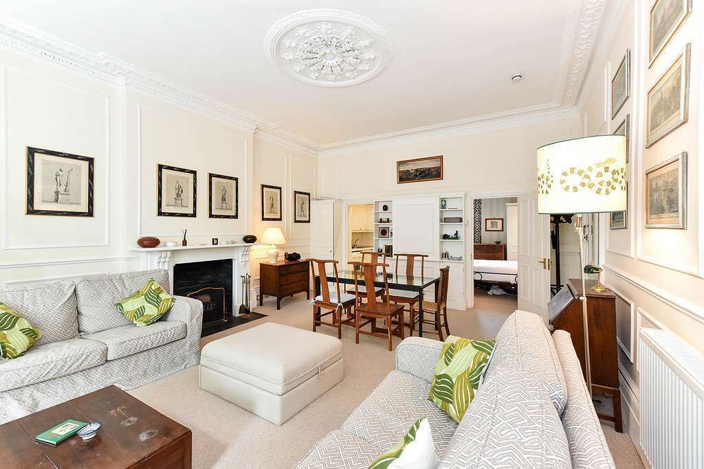 Photo of Livingroom in Brompton & Hans Town