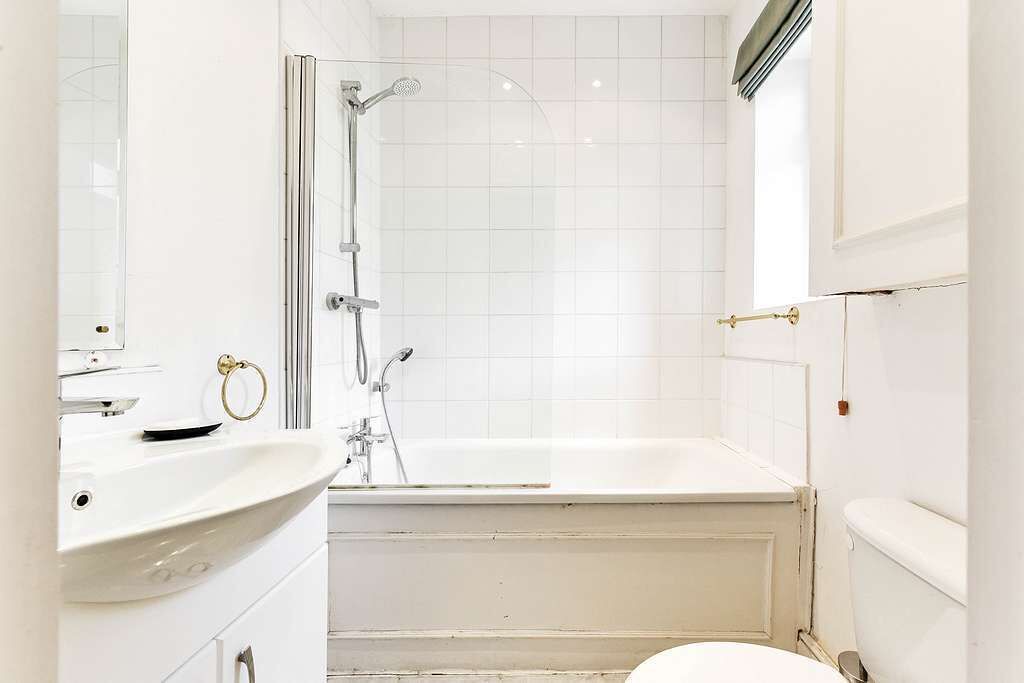 Photo of Bathroom in Brompton & Hans Town
