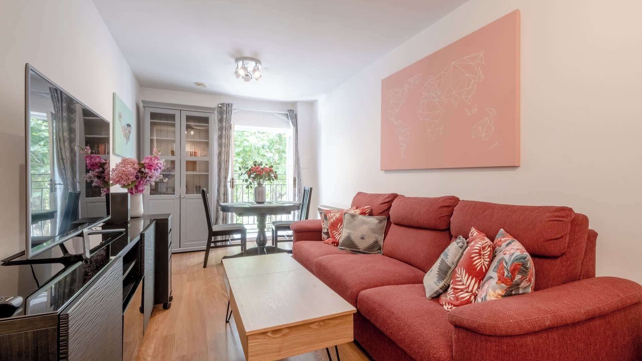Photo of Livingroom in West Kensington