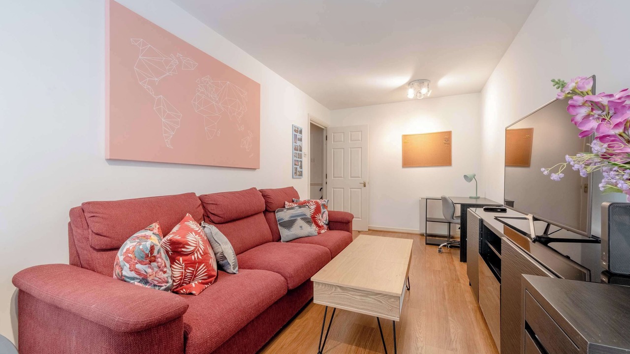 Photo of Livingroom in West Kensington