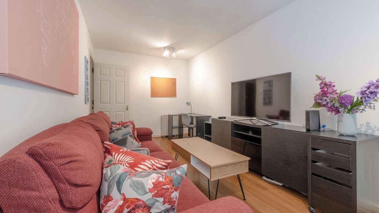 Photo of Livingroom in West Kensington