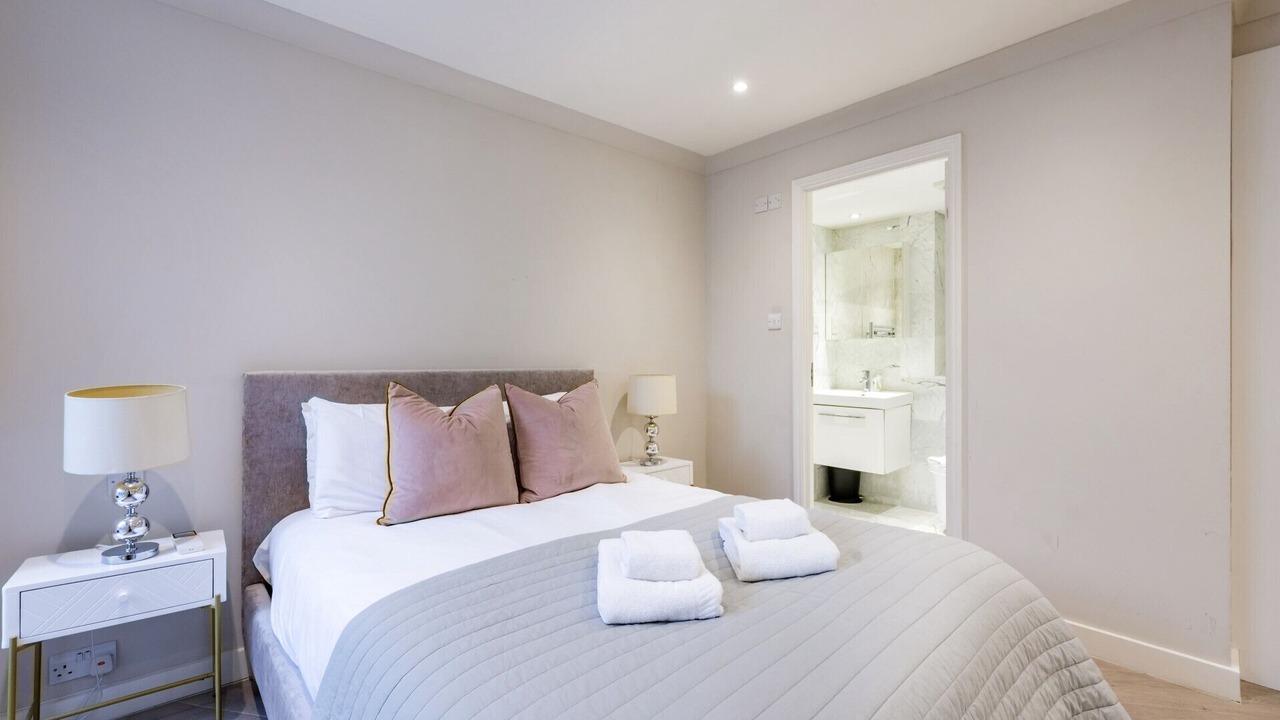 Photo of Bedroom in Maida Vale