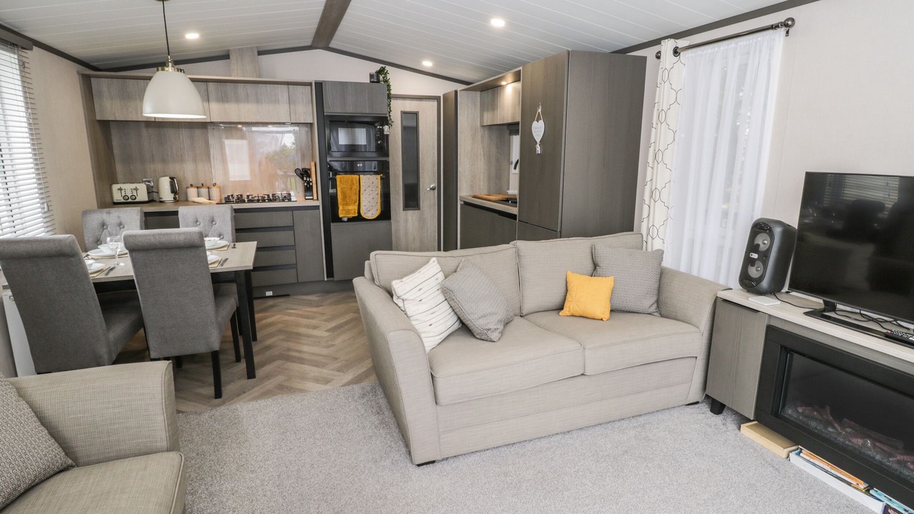 Photo of Livingroom in Cayton Bay