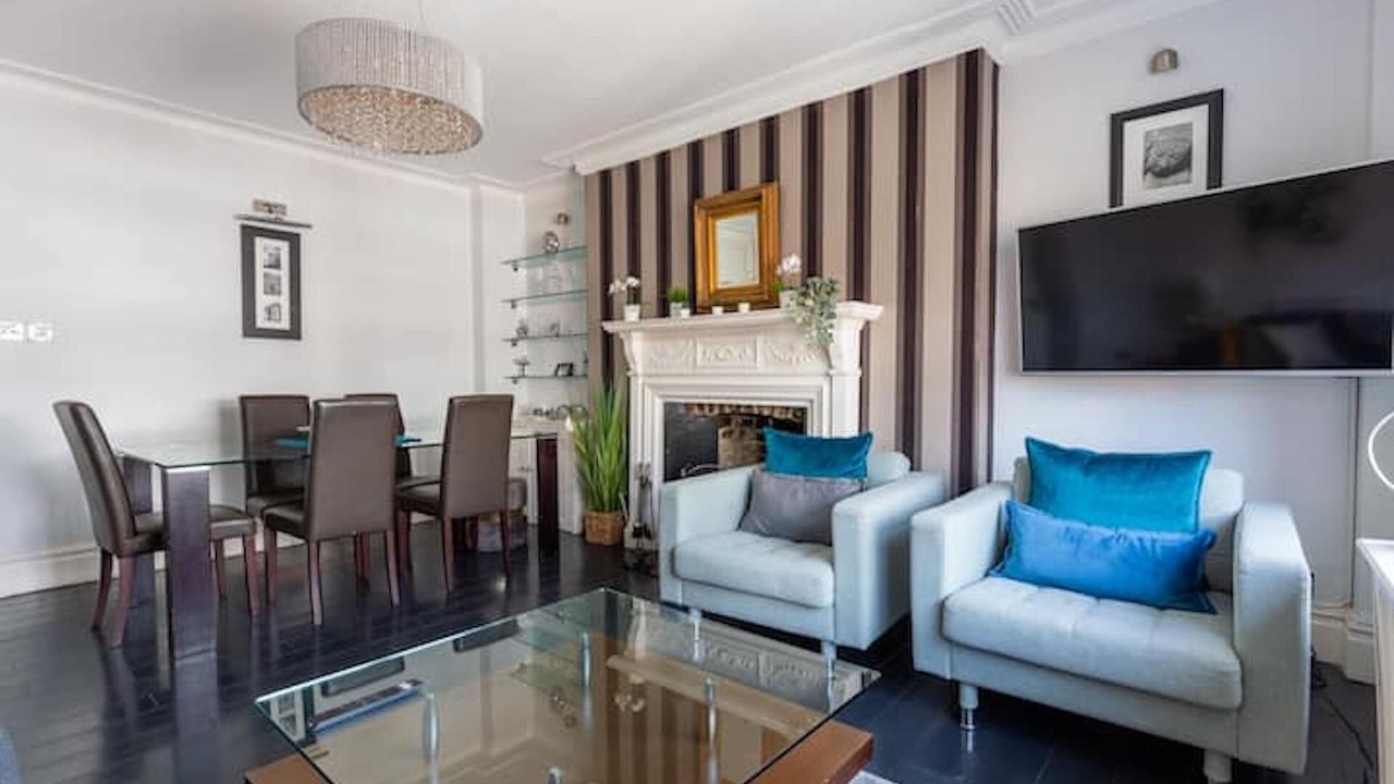 Photo of Livingroom in Courtfield