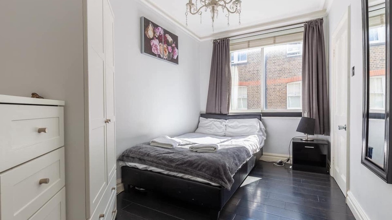 Photo of Bedroom in Courtfield