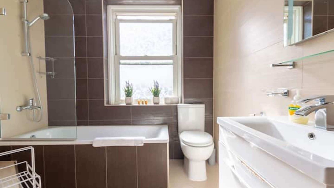 Photo of Bathroom in Courtfield