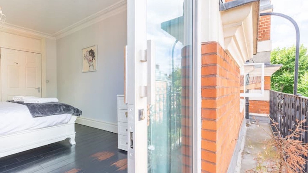 Photo of Bedroom in Courtfield