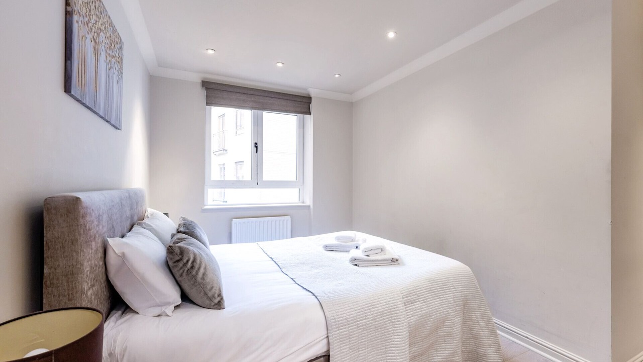 Photo of Bedroom in Maida Vale