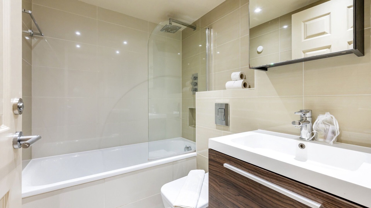 Photo of Bathroom in Maida Vale