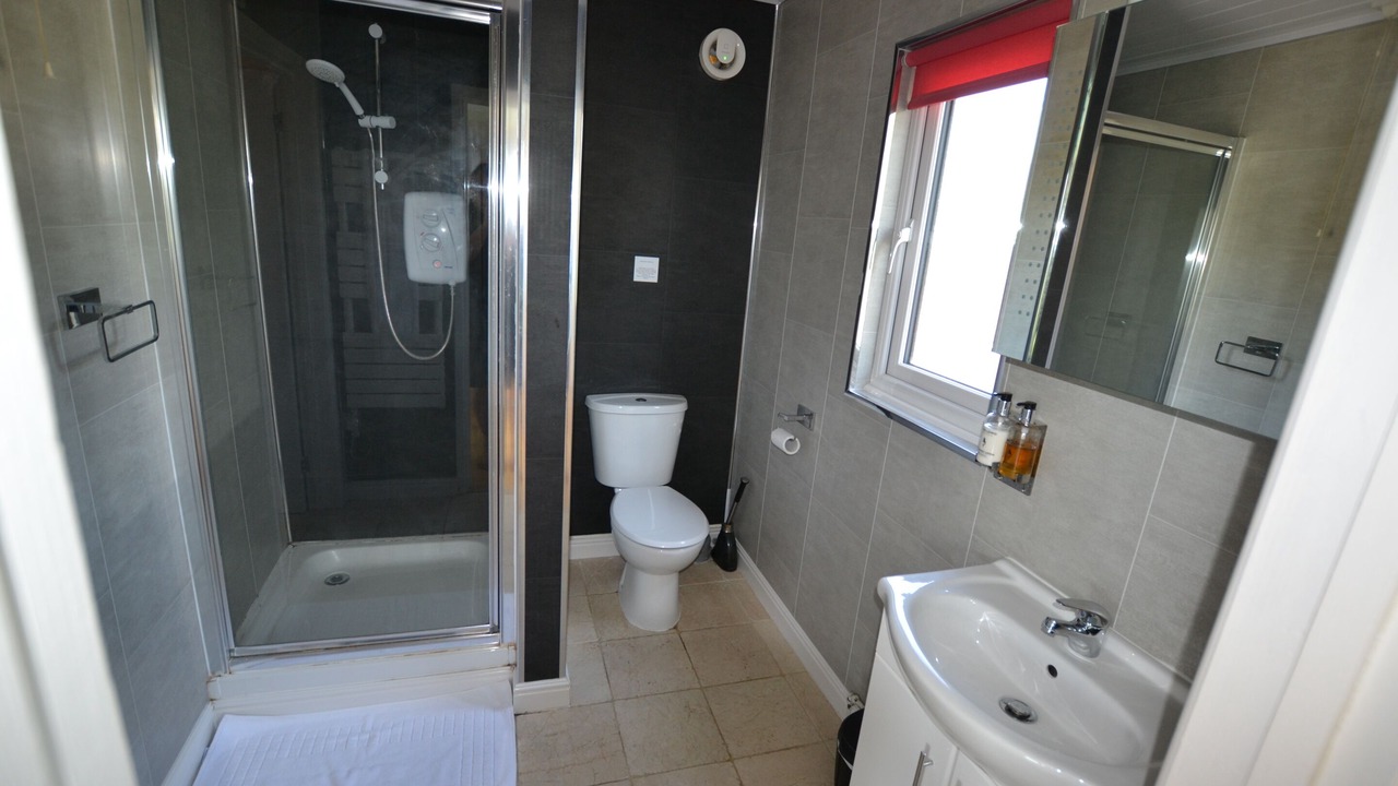 Photo of Bathroom in Henton