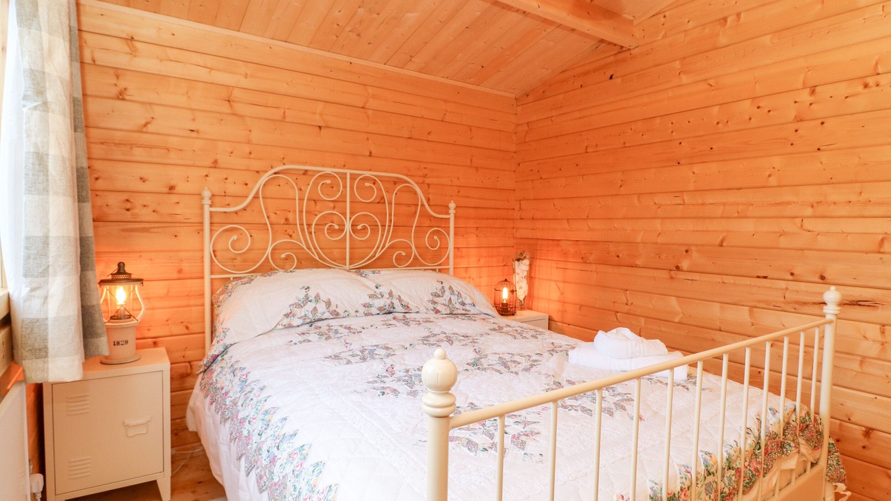 Photo of Bedroom in Leavening