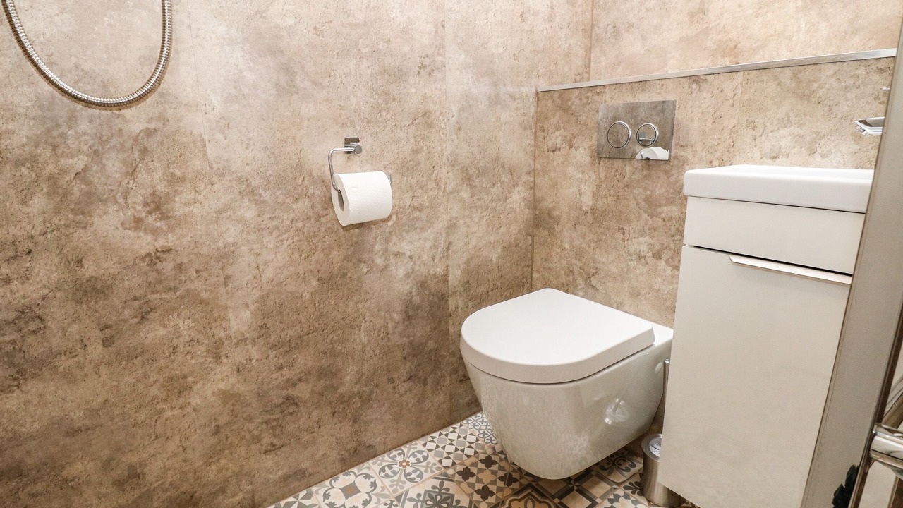 Photo of Bathroom in Bakewell