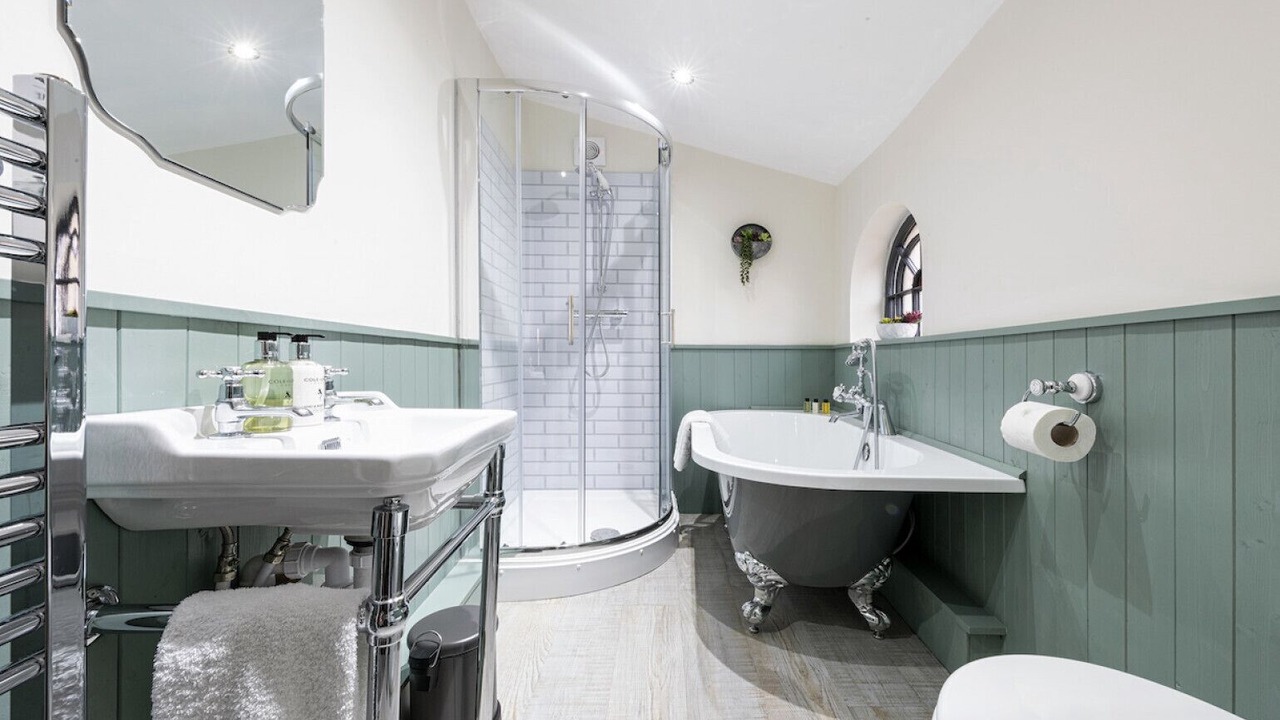 Photo of Bathroom in Ollerton