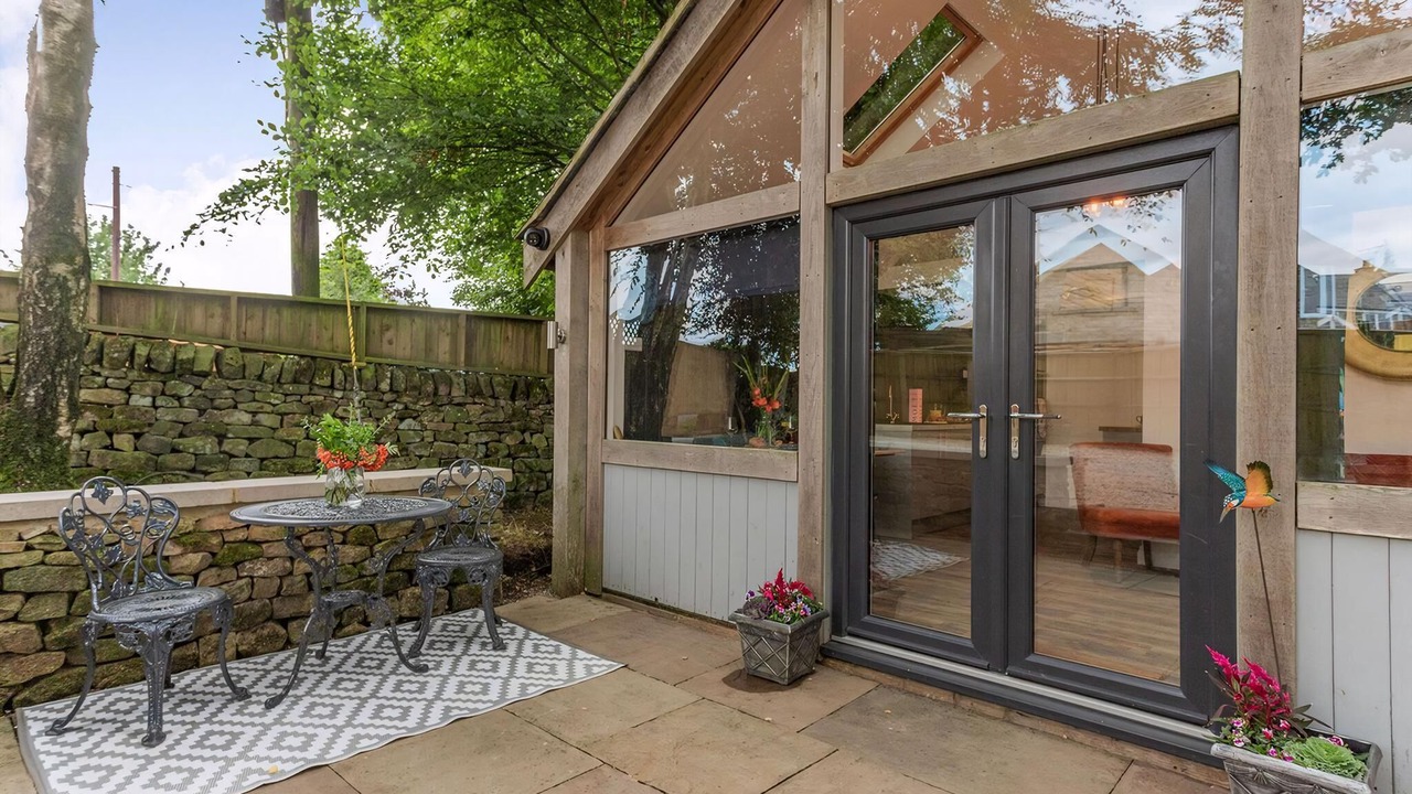 Photo of Outdoor in Holestone Moor