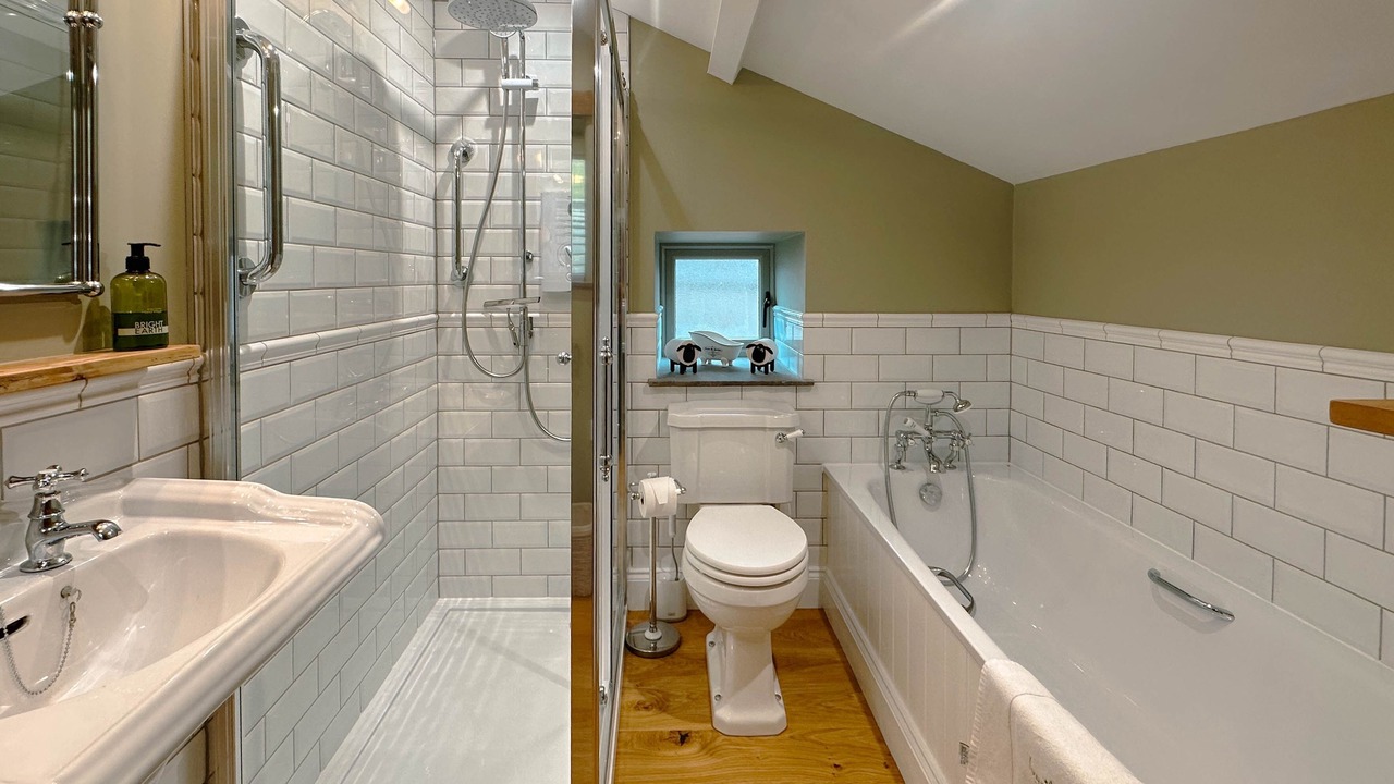 Photo of Bathroom in Langthwaite