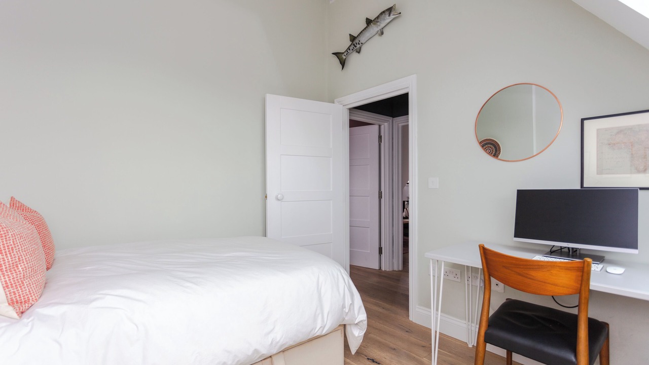 Photo of Bedroom in Brent