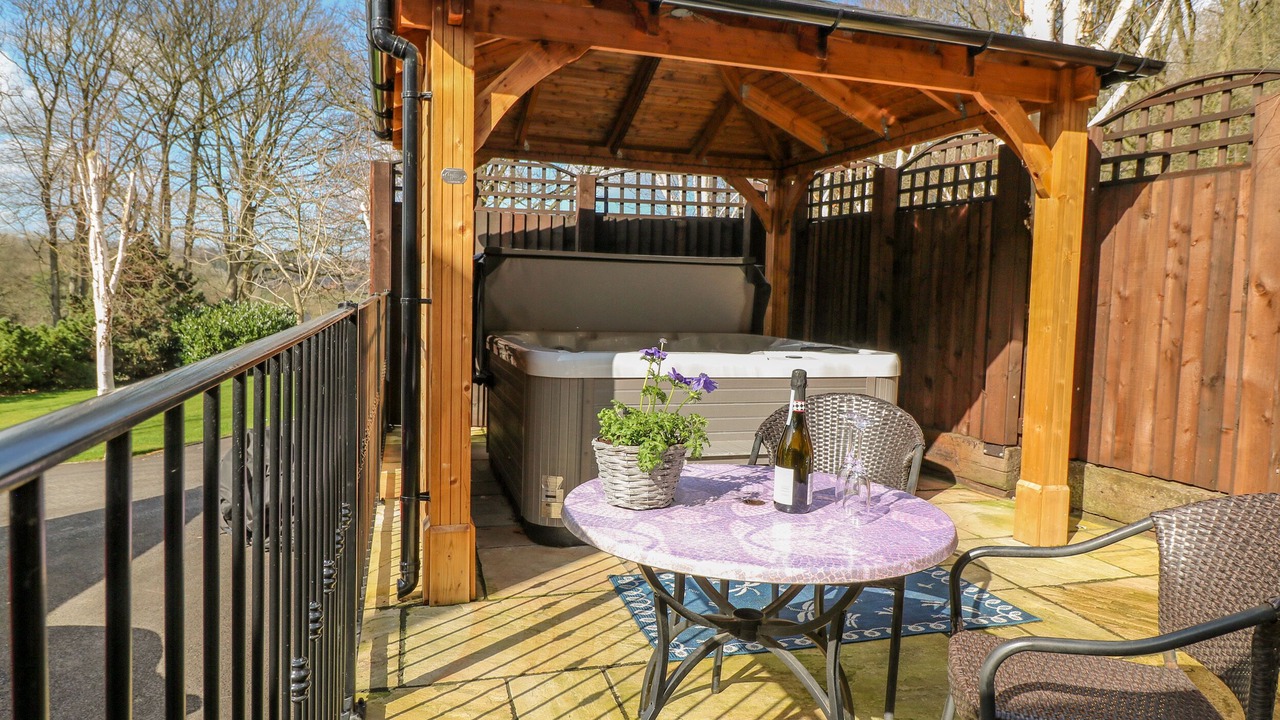 Photo of Patio Balcony in South Wingfield