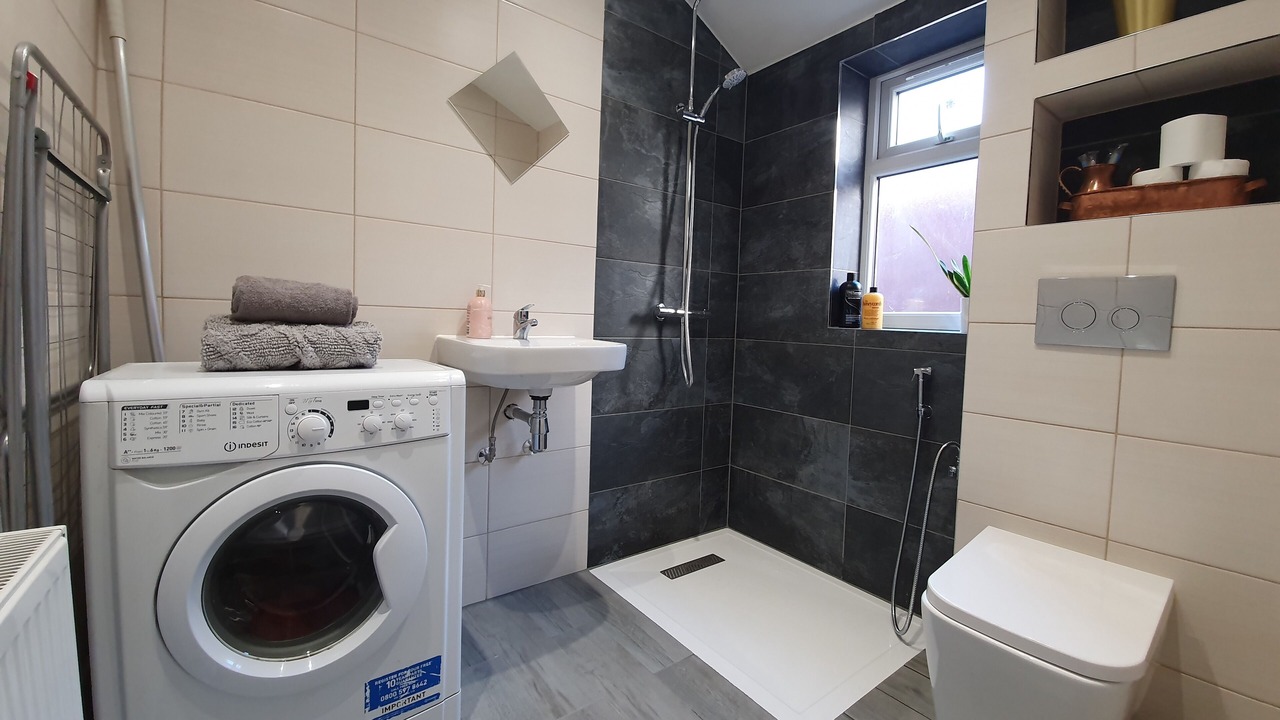 Photo of Bathroom in Luton