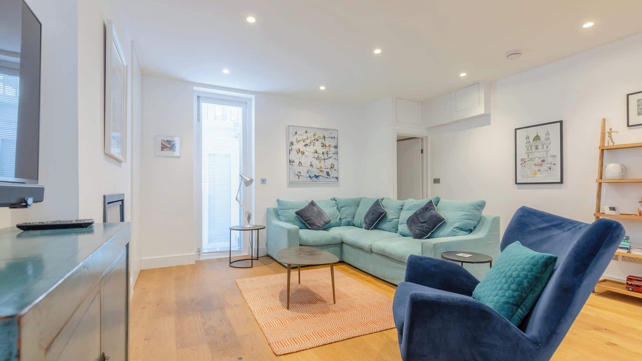 Photo of Livingroom in Warwick