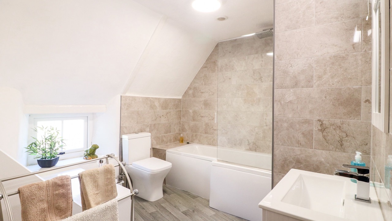 Photo of Bathroom in North Luffenham