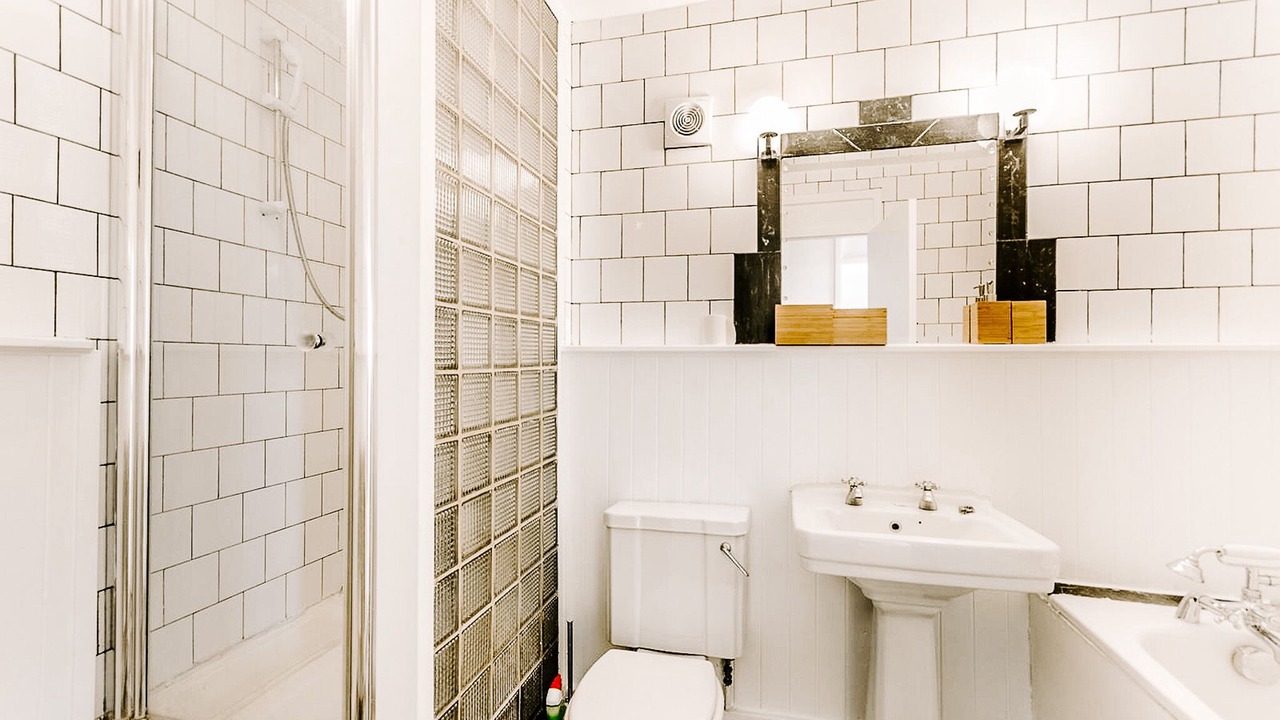 Photo of Bathroom in Addison