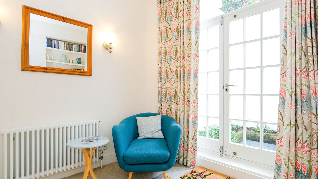 Photo of Livingroom in Earl's Court