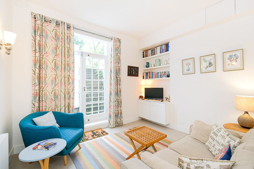 Photo of Livingroom in Earl's Court
