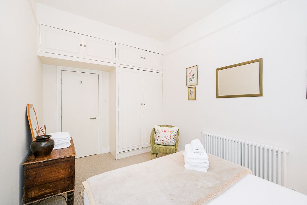 Photo of Bedroom in Earl's Court
