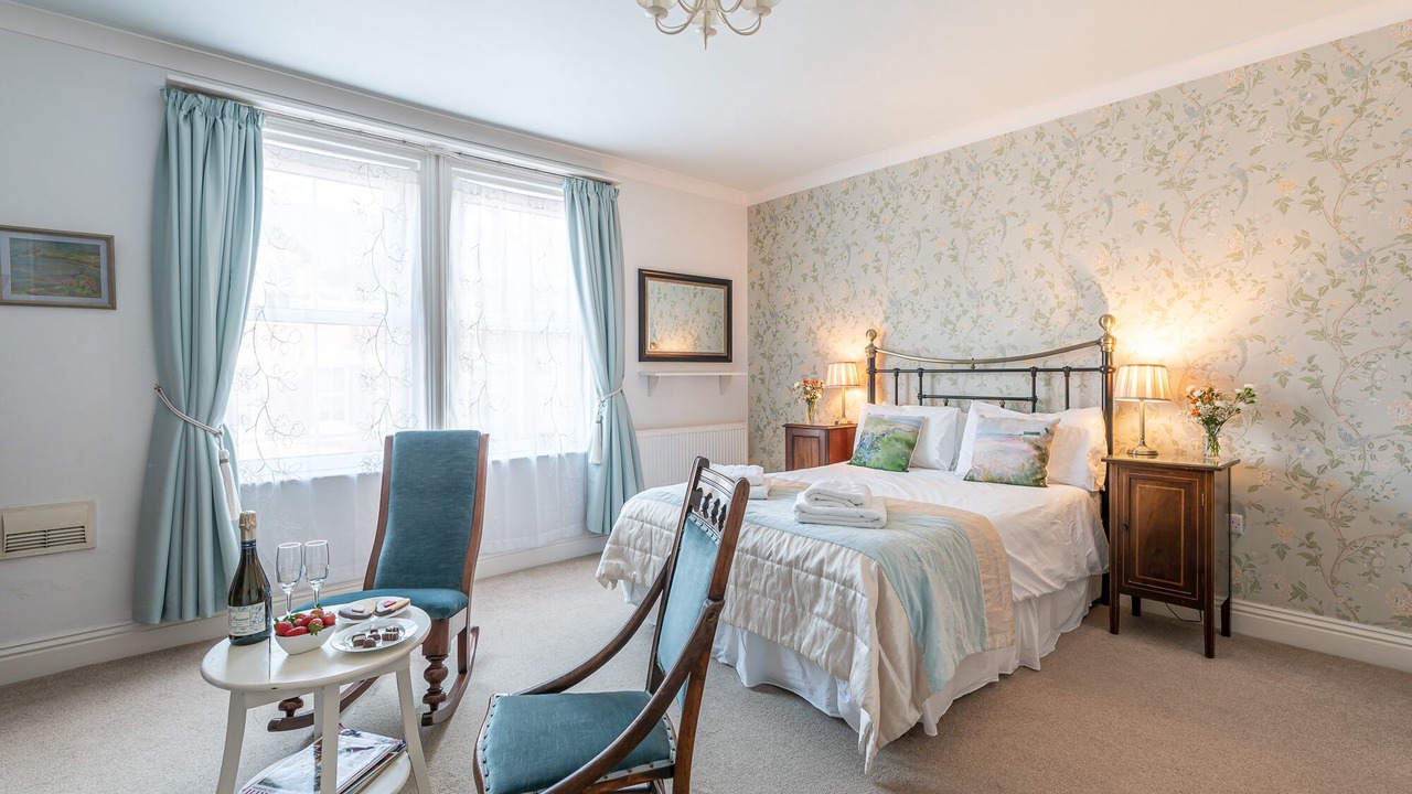 Photo of Bedroom in West Cliff