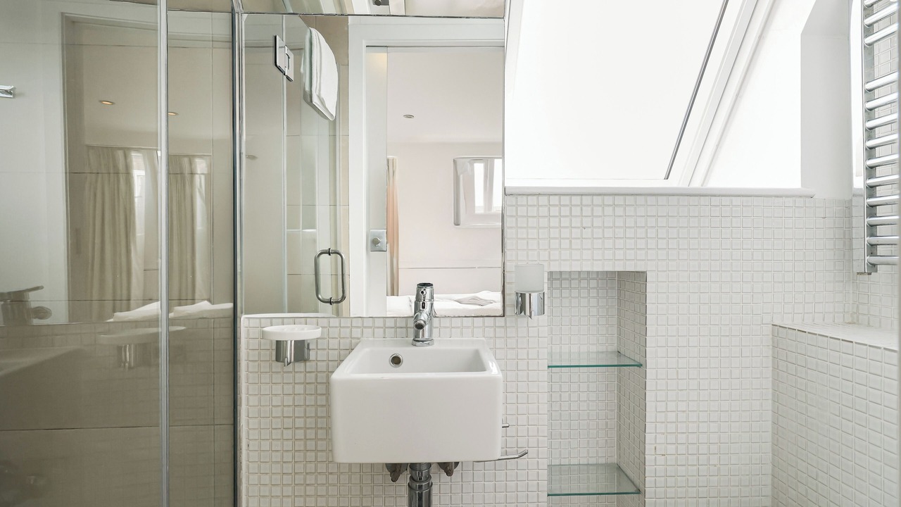 Photo of Bathroom in Brompton & Hans Town